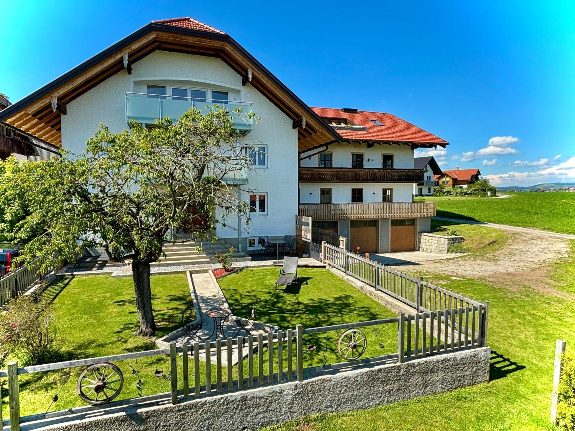 Gaesthaus "Seeblick" Зекирхен-ам-Валлерзе Экстерьер фото